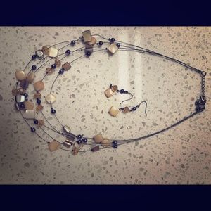 Necklace and earring set